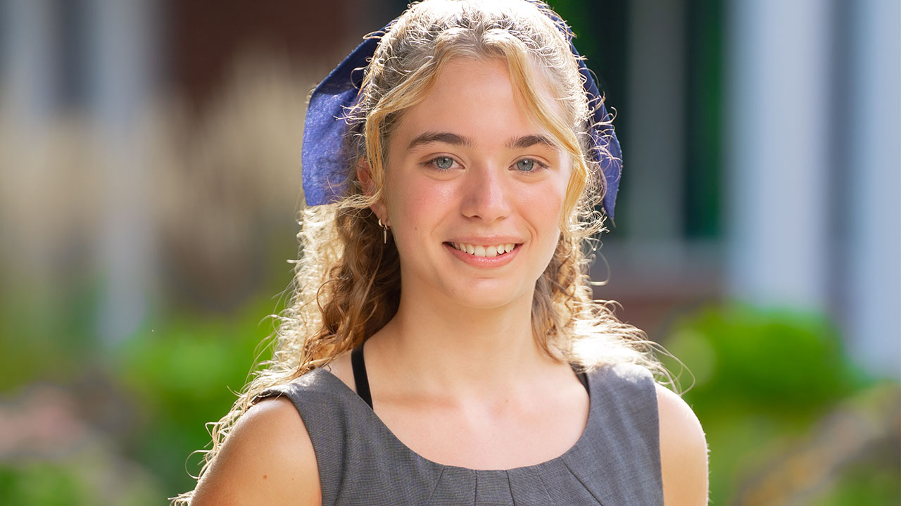 Maria Calfo-Carroll